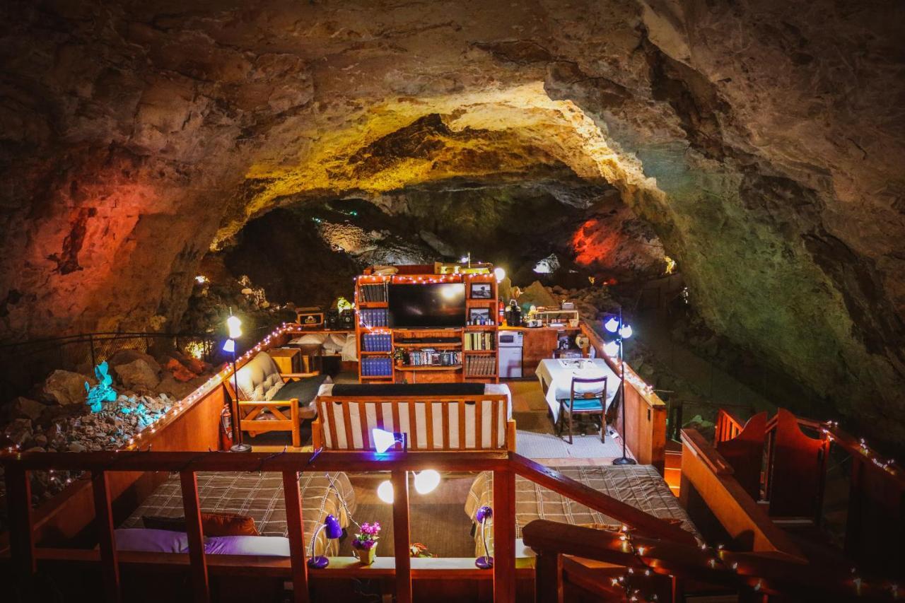 Grand Canyon Caverns Inn Peach Springs Bagian luar foto