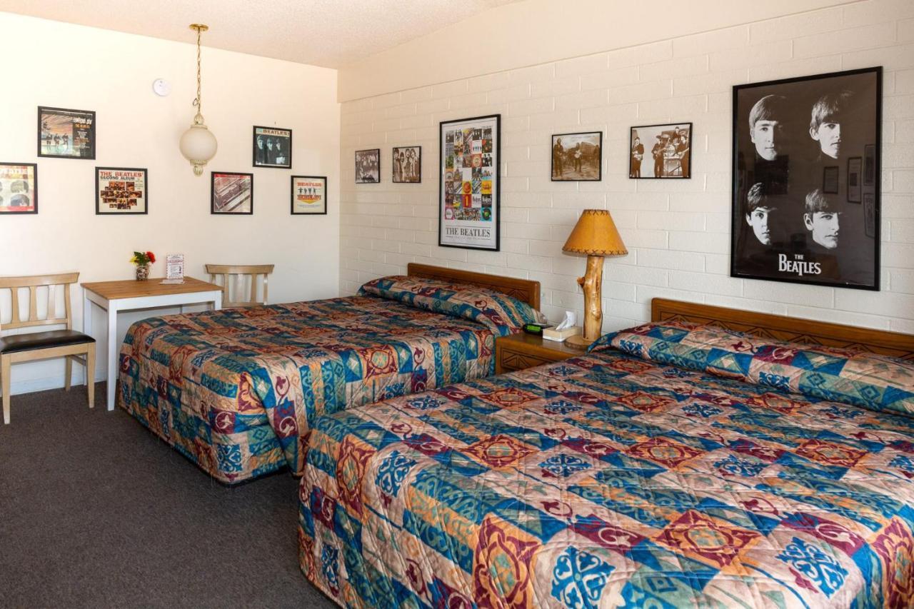 Grand Canyon Caverns Inn Peach Springs Bagian luar foto