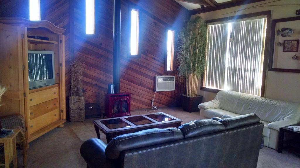 Grand Canyon Caverns Inn Peach Springs Bagian luar foto