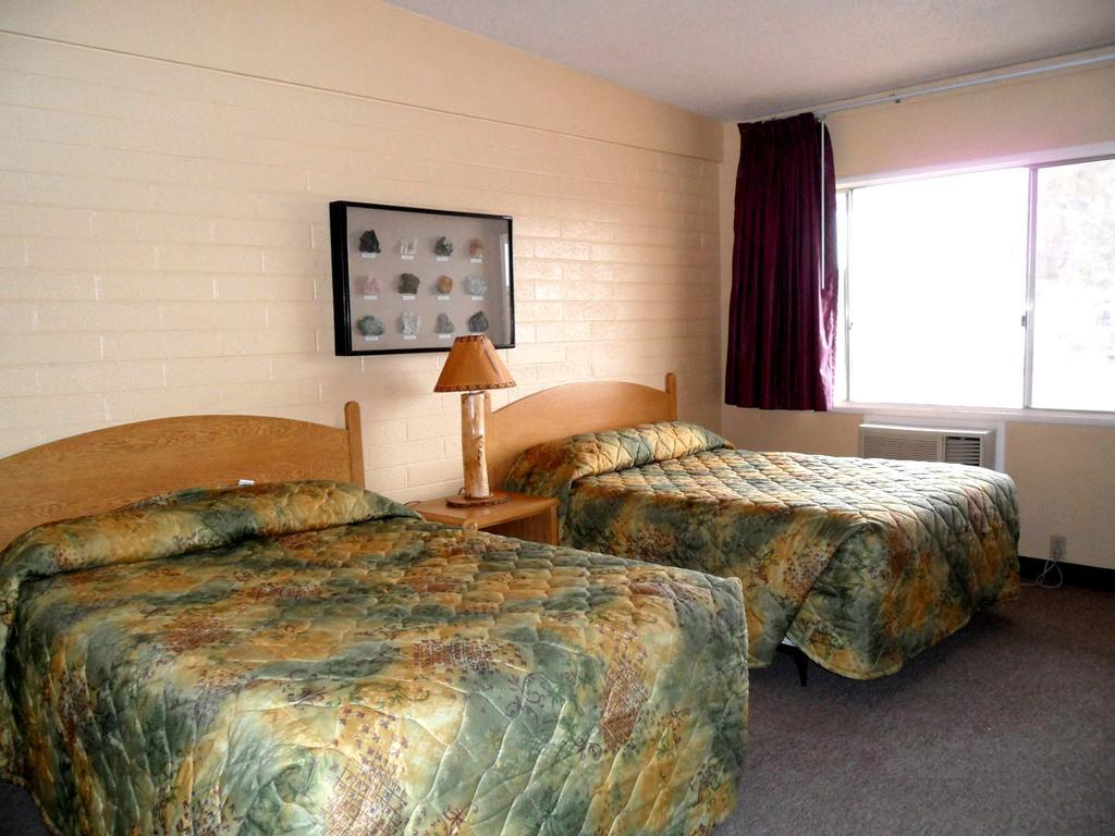 Grand Canyon Caverns Inn Peach Springs Ruang foto