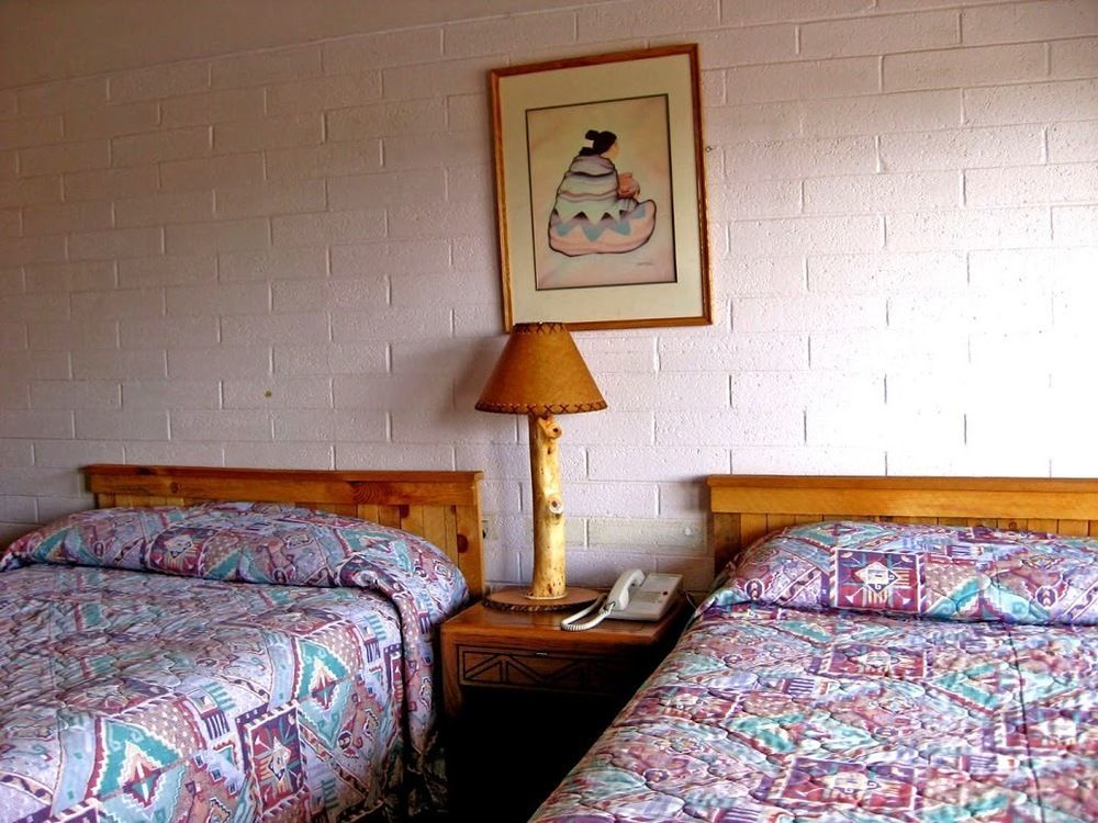 Grand Canyon Caverns Inn Peach Springs Bagian luar foto