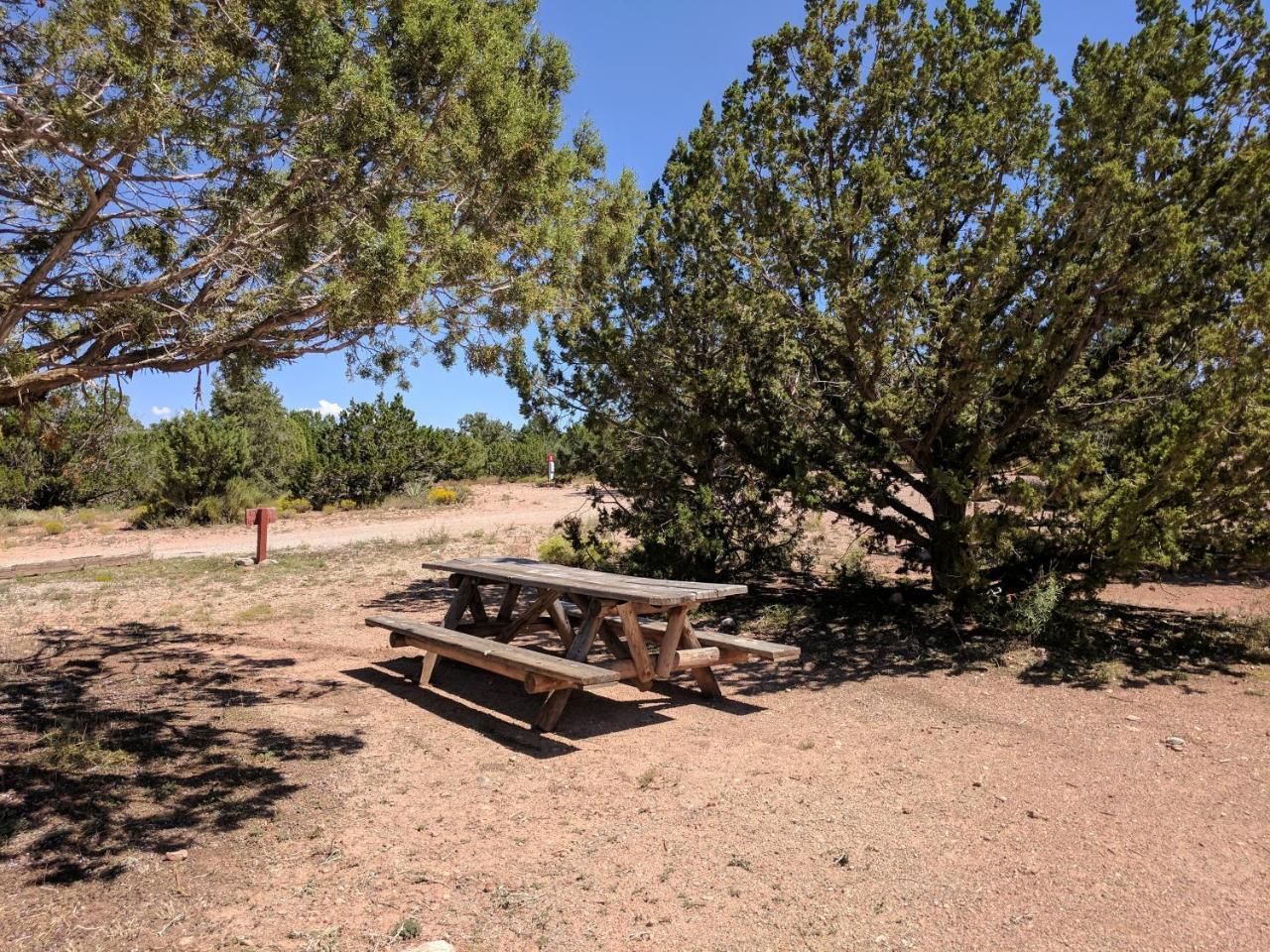 Grand Canyon Caverns Inn Peach Springs Bagian luar foto
