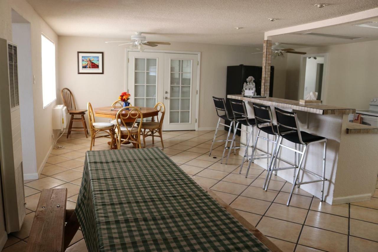 Grand Canyon Caverns Inn Peach Springs Bagian luar foto